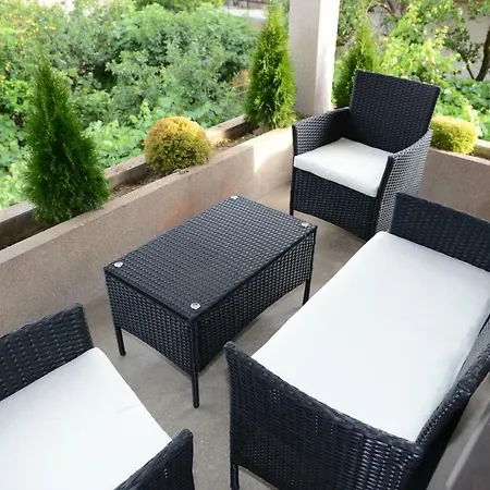 Prenociste-vila Tasic 3* וראנג'ה